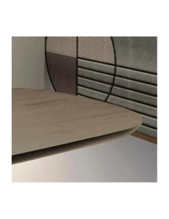 Mesa Cosmopolitan | Devina Nais