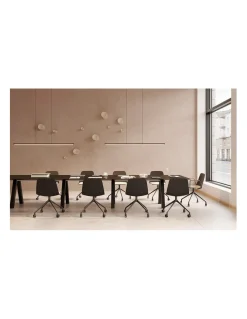 Silla Maarten piramidal con ruedas | Viccarbe